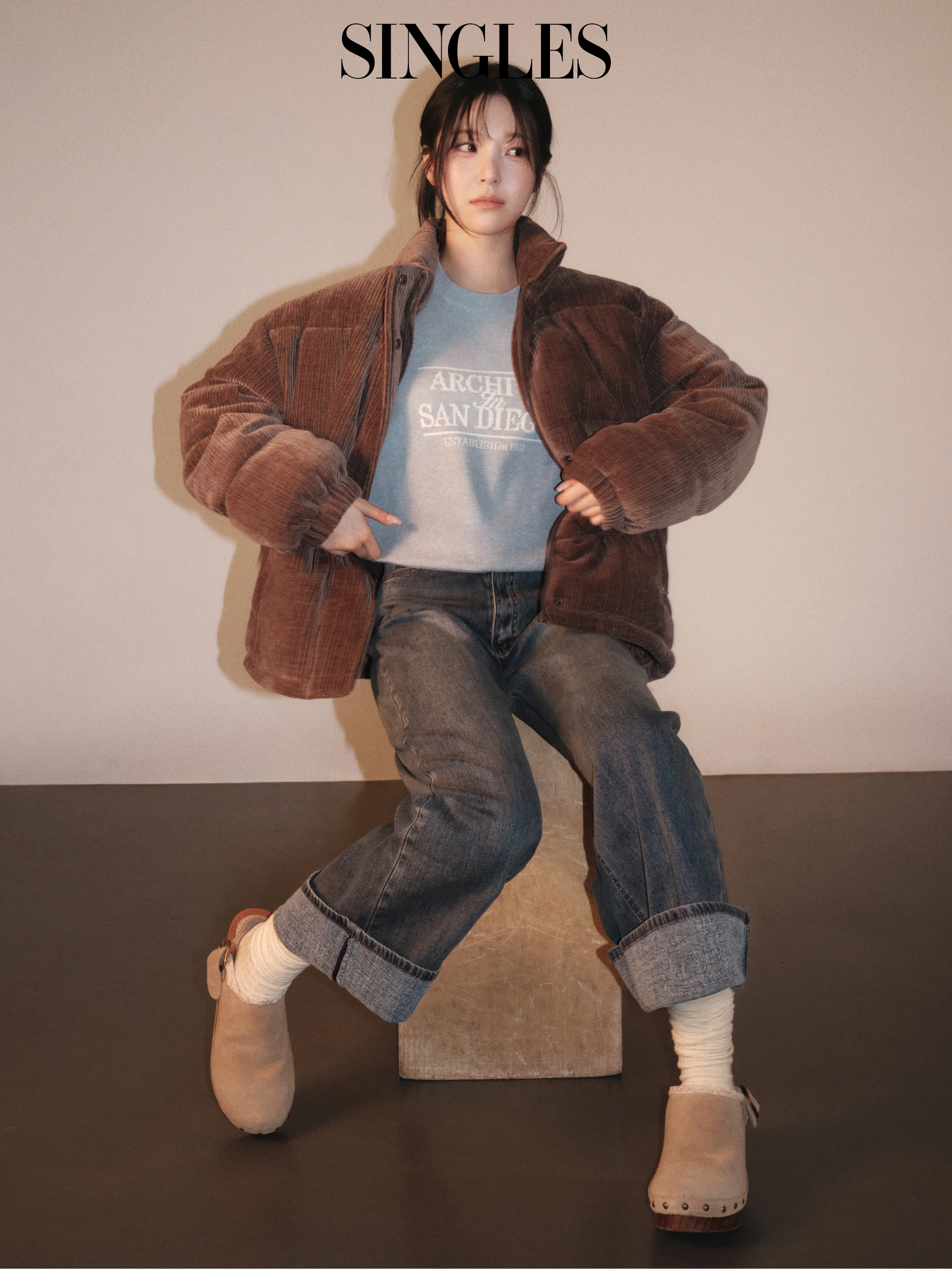 백지헌의 싱글즈 12월 호 화보 이미지